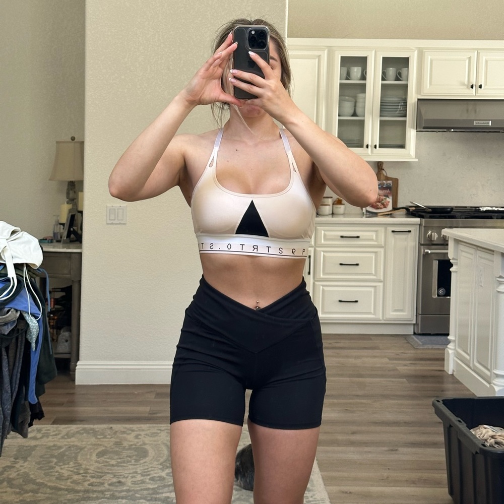 H&M sports bra : small